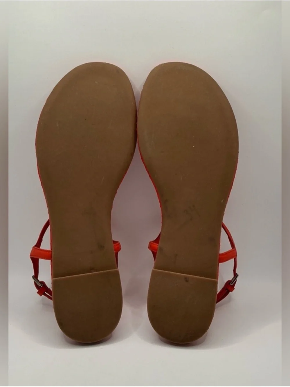 Tory Burch Coral Red Orange Quilted Logo T-Strap Sandals size Women’s 8